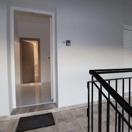 Nest Of Paradise Tríkala