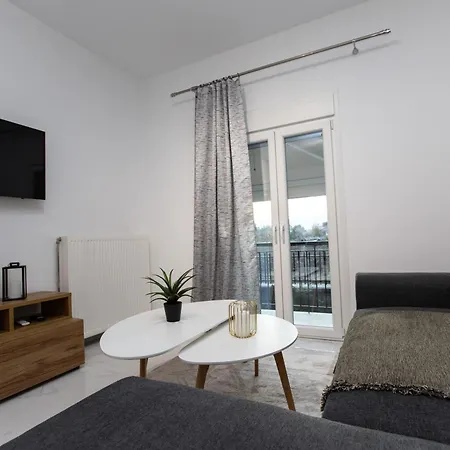 Nest Of Paradise Apartment Tríkala