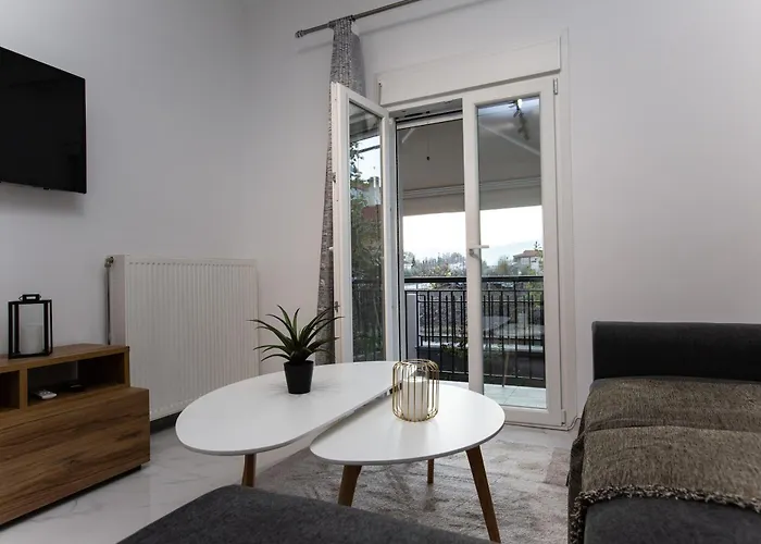 Nest Of Paradise Apartment Tríkala