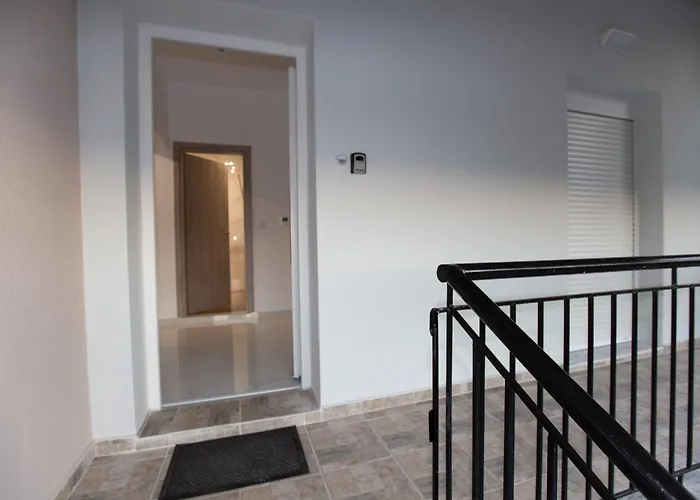 Nest Of Paradise Tríkala