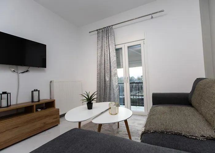 Nest Of Paradise Apartment Tríkala